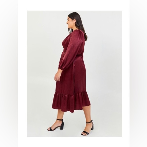 Varsha Dress - Picture 2 of 2